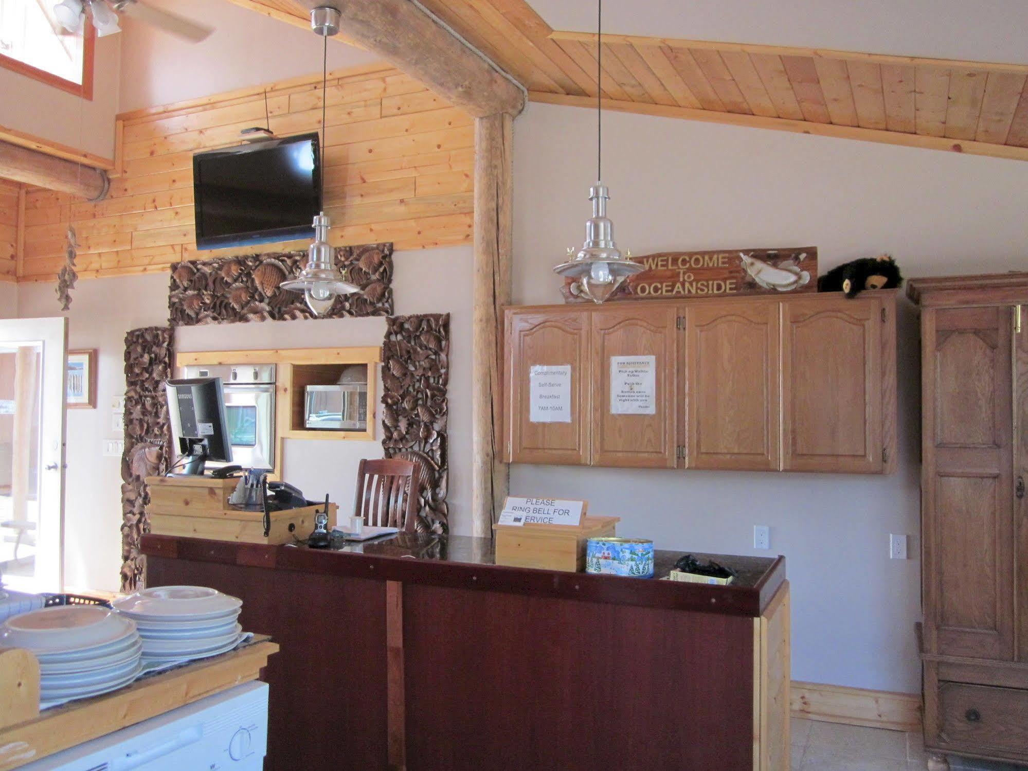 Oceanside Resort Powell River Bagian luar foto